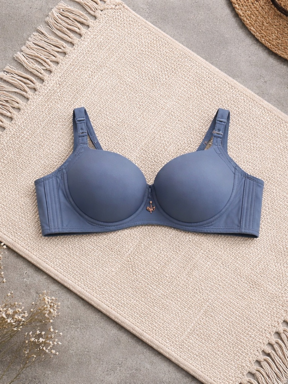 Everyday Seamless Underwire Bra in Beige, Dusty Mauve & Slate Blue - Picture 5 of 6